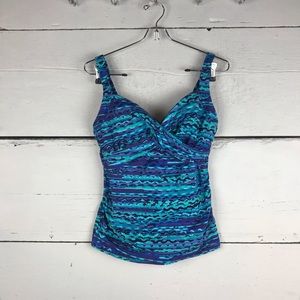 Lands end wrap v neck swim top underwire